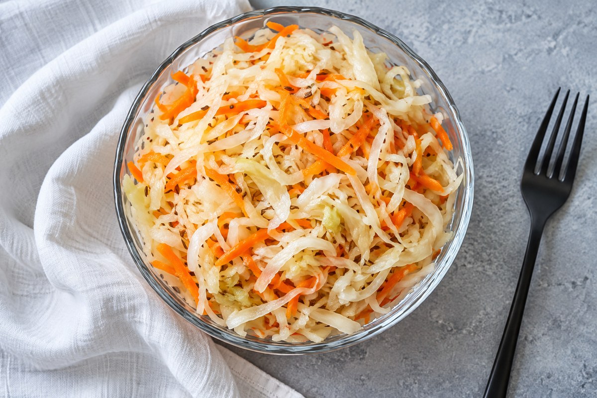 Маринованная капуста с морковью и тмином